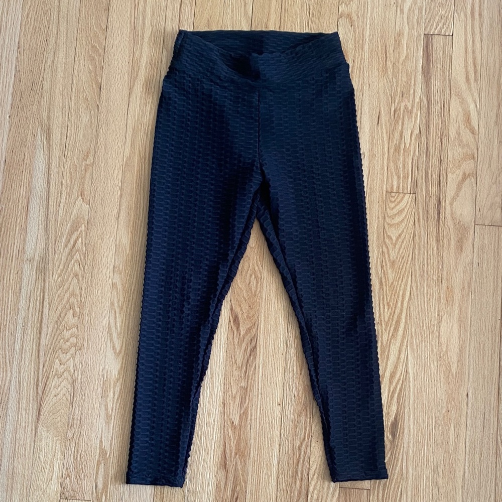 Women’s Black Textured Leggings